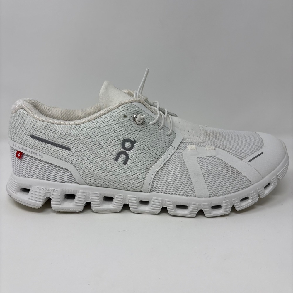 On Cloud 5 Womens Size 10 Triple White Athletic Running Shoes (59.98902)